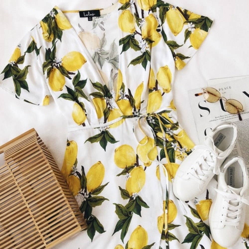 WHITE AND YELLOW LEMON PRINT WRAP DRESS